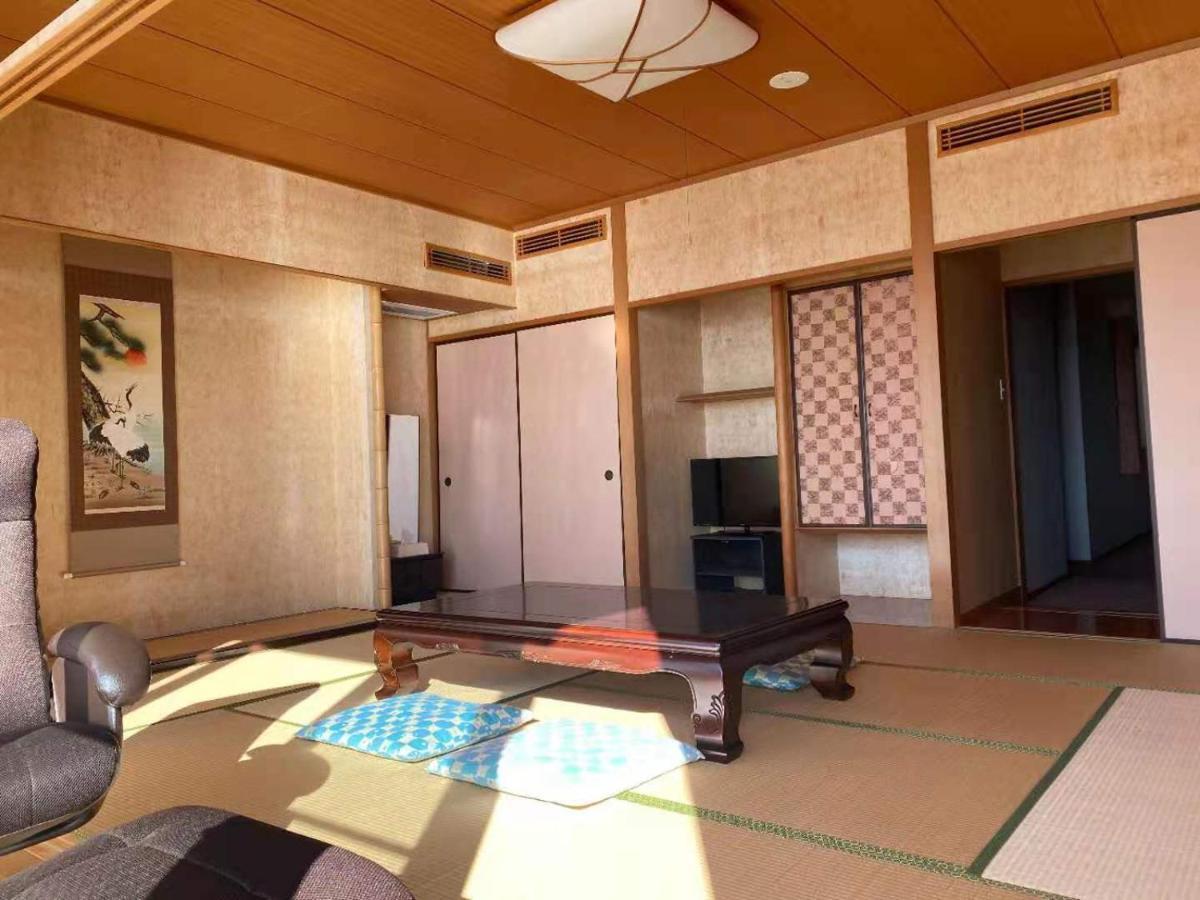 Atami Onsen Guest House Megumi Экстерьер фото