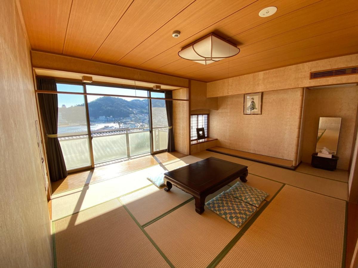 Atami Onsen Guest House Megumi Экстерьер фото