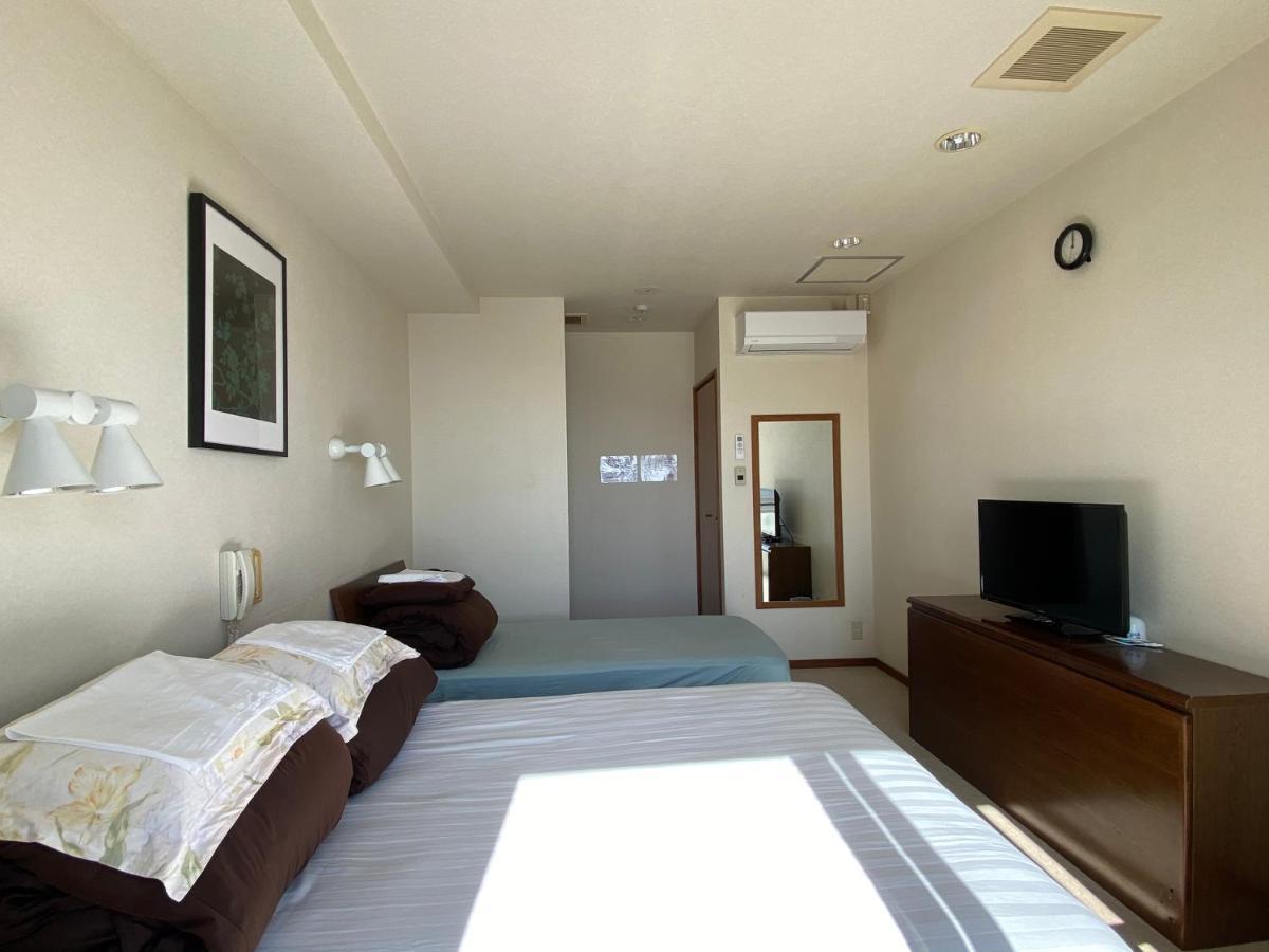 Atami Onsen Guest House Megumi Экстерьер фото